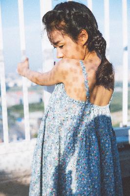 李丽珍唯一一部打真军电影